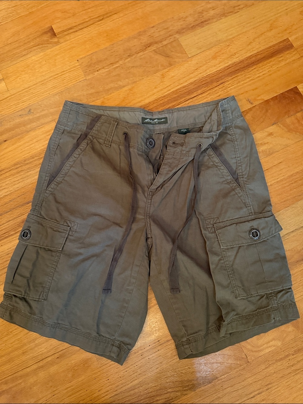 Women’s Olive Green Cargo Shorts - Casual Utility Style Eddie Bauer
